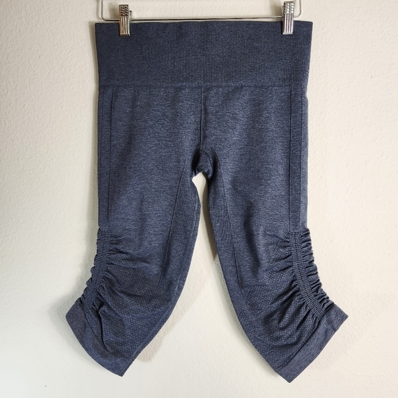 Lululemon In The Flow Crop Heathered Inkwell Legging-Size 8 EUC - Picture 1 of 6